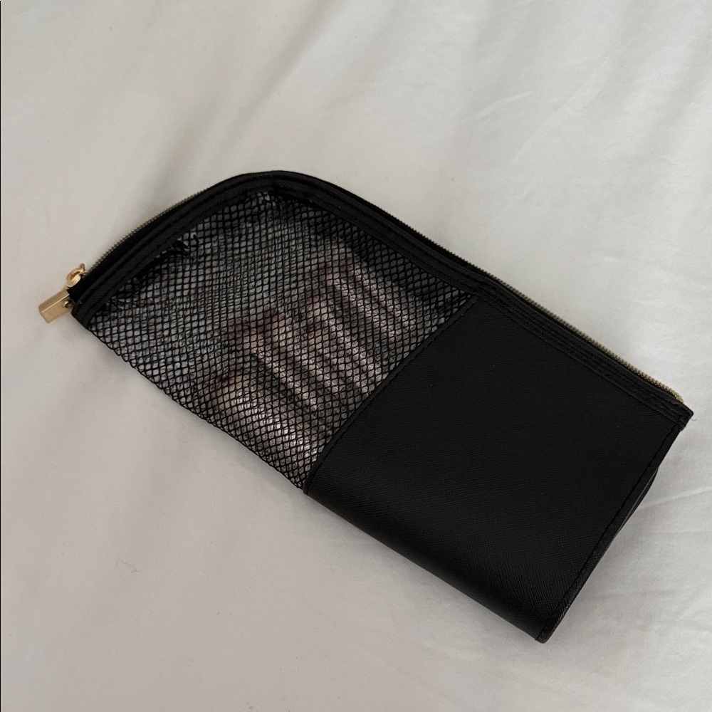 MAANGE Makeup brushes & black mesh pouch